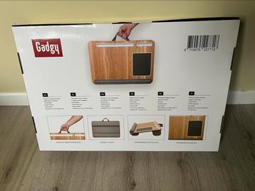 Laptop staander beschikbaar voor biedingen