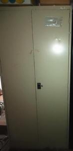 GRATIS Verschillende ijzeren kasten/lockers, Huis en Inrichting, Ophalen, Gebruikt