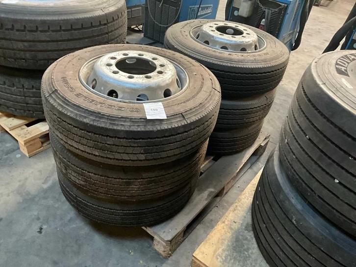 Pneu Double Coin RT500 avec jante (6x), Articles professionnels, Agriculture | Pièces | Pneus, Jantes & Essieux