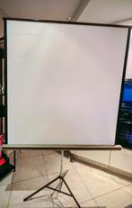 Projectiescherm.127 cm op 127 cm, Ophalen