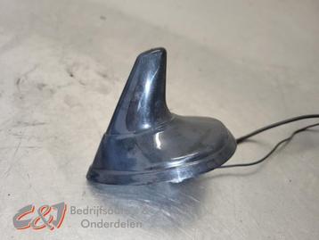 Antenne van een Renault Trafic beschikbaar voor biedingen