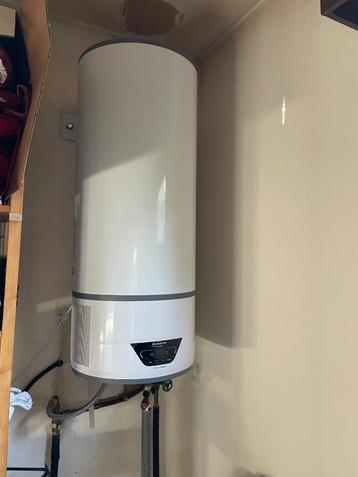 Ariston warmtepompboiler/Elektrischeboiler-100 liter-energyA beschikbaar voor biedingen