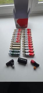 Cartouches de CO2 26 pièces de 16 g avec 2 adaptateurs, Vélos & Vélomoteurs, Enlèvement ou Envoi, Neuf