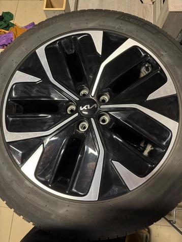 Complete set winterbanden + originele KIA EV6 19" velgen (GT beschikbaar voor biedingen