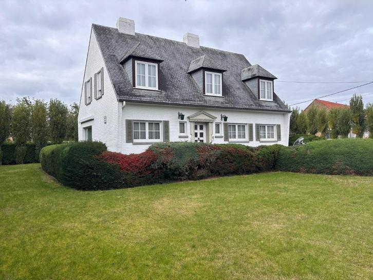 Vrijstaande villa te koop in Beveren-Leie Waregem, Immo, Huizen en Appartementen te koop, Provincie West-Vlaanderen, 500 tot 1000 m²