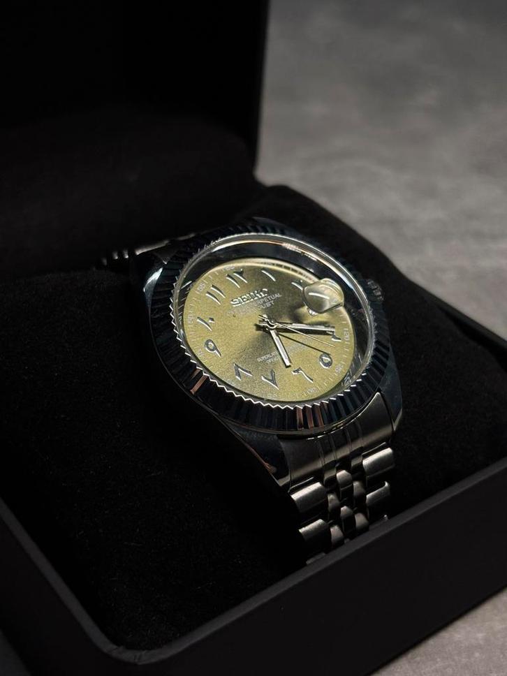 Seiko Mod - Olive Green Arabic Dial watch - 40mm, Handtassen en Accessoires, Horloges | Heren, Nieuw, Polshorloge, Seiko, Staal