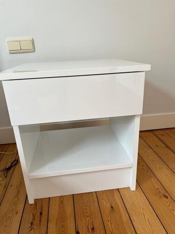 Table de nuit (x2) beschikbaar voor biedingen