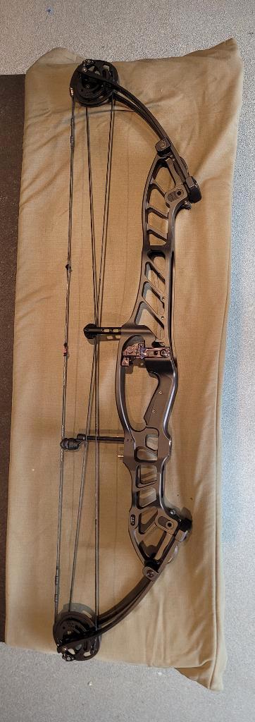 Hoyt stratos, Sports & Fitness, Tir à l'arc, Comme neuf, Arc à poulies, Enlèvement ou Envoi