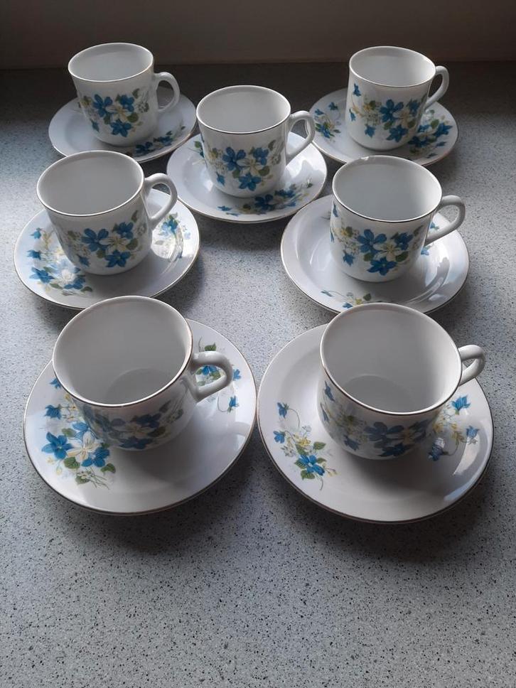 Vintage koffieservies 6 kopjes met blauwe bloemen, Antiek en Kunst, Antiek | Servies los, Ophalen of Verzenden