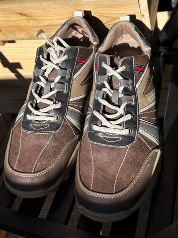 Sneakers Mustang beschikbaar voor biedingen
