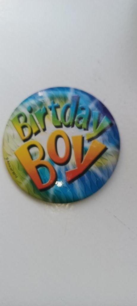 verjaardagsbadge Birthday Boy, Hobby en Vrije tijd, Feestartikelen, Nieuw, Feestartikel, Verzenden