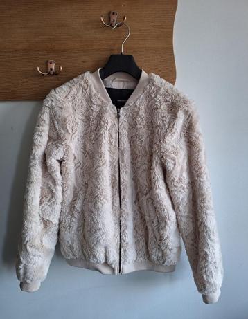 Fake fur jacket van Vero Moda beschikbaar voor biedingen