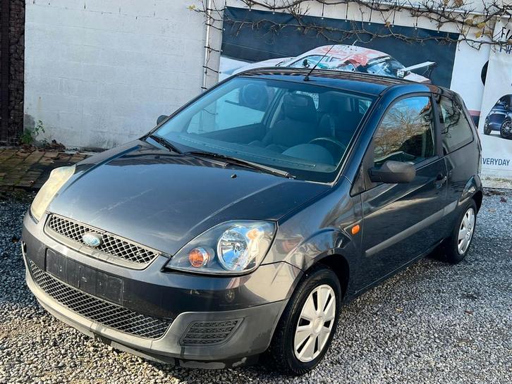 Te koop:Ford Fiesta 1.3benzine Bwj 2006-130000km gekeurd vvk, Auto's, Toyota, Particulier, Boordcomputer, Centrale vergrendeling