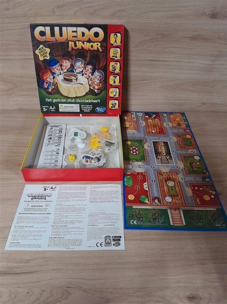 Cluedo junior het gestolen stuk chocoladetaart - s3013, Hobby en Vrije tijd, Gezelschapsspellen | Bordspellen, Zo goed als nieuw