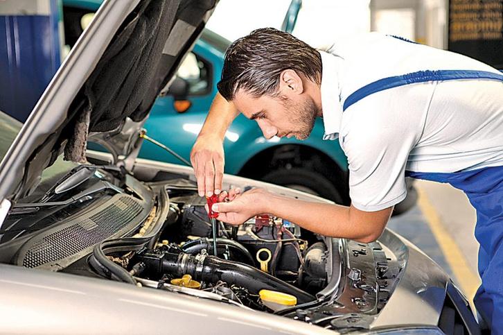 AUTOHERSTELLING & ONDERHOUD –  VAKMAN MET JAREN ERVARING, Diensten en Vakmensen, Auto en Motor | Monteurs en Garages, Apk-keuring