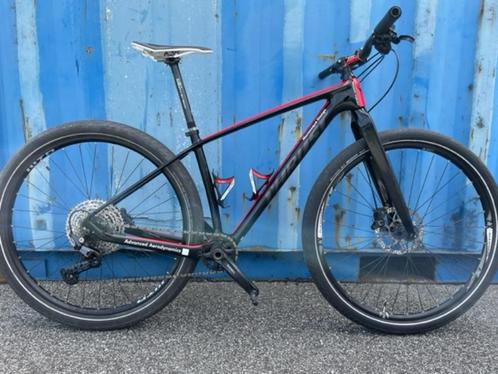 vélo gravel ou VTT 100% en carbone XT, Vélos & Vélomoteurs, Vélos | VTT & Mountainbikes, Comme neuf, Autres marques, 53 à 57 cm