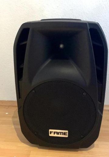 sono 2X500 watts Made in Germany, Musique & Instruments, Amplis | Clavier, Moniteur & Sono, Enlèvement ou Envoi, Comme neuf, 1000 watts ou plus