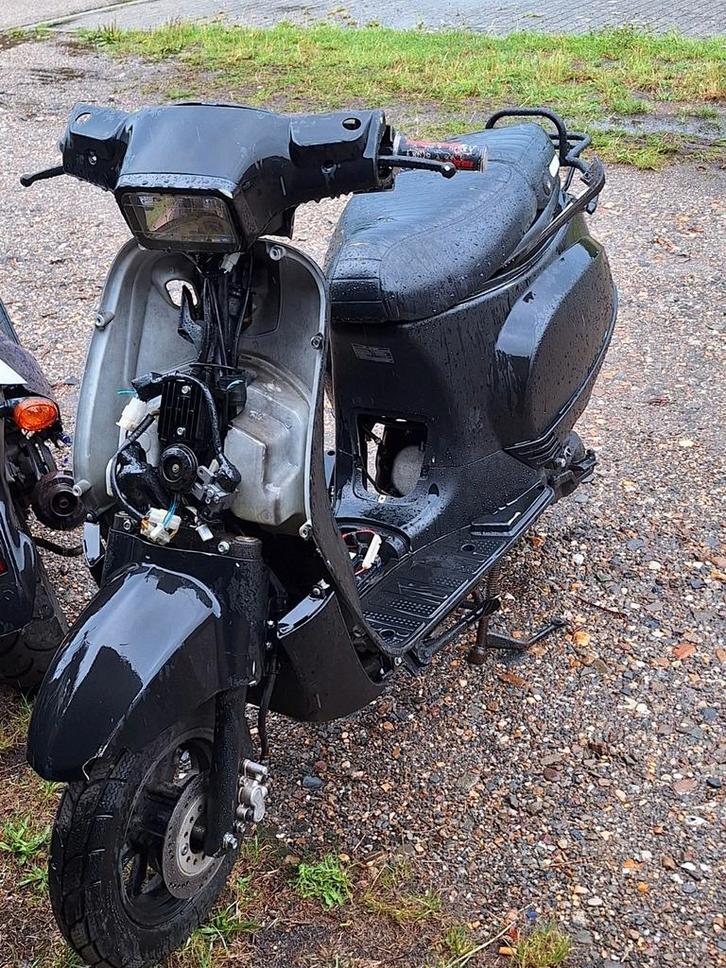 Alles voor brommer en scooter 50cc voor elke model en meer, Fietsen en Brommers, Brommeronderdelen | Algemeen, Zo goed als nieuw