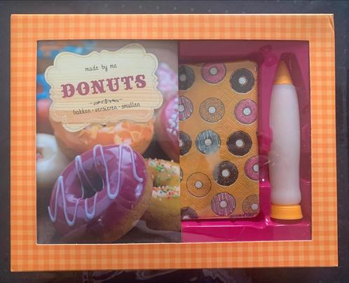 Donuts, macarons, cupcakes of chocoladehapjes maken, Hobby en Vrije tijd, Taarten en Cupcakes maken, Nieuw, Boek of Tijdschrift