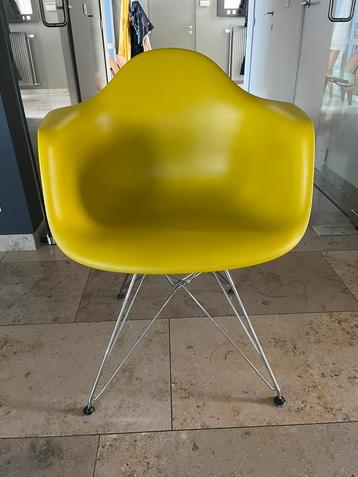 Vitra Eames DAR stoel - kleur mosterd beschikbaar voor biedingen