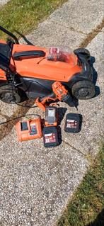 Power Plus-set: maaimachine, bestuurder, lamp, Tuin en Terras, Grasmaaiers, Ophalen, Gebruikt