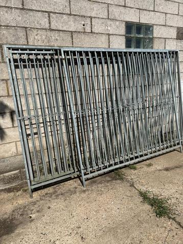 Honden 2 x 3 met deur - galva beschikbaar voor biedingen