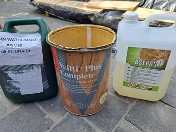 houtbeits + houtprimer met schimmelwerend effect beschikbaar voor biedingen