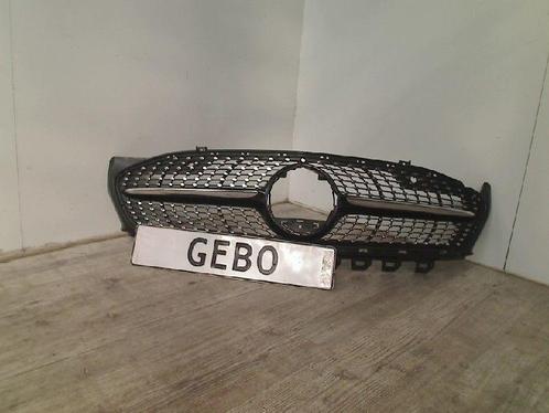 GRILLE Mercedes-Benz CLA (118.3) (01-2019/-) (A1188880000), Auto-onderdelen, Carrosserie, Mercedes-Benz, Gebruikt