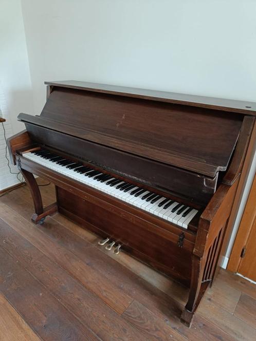 Vintage houten Kimball upright piano met Schwander mechaniek, Musique & Instruments, Pianos, Utilisé, Piano, Brun, Enlèvement ou Envoi