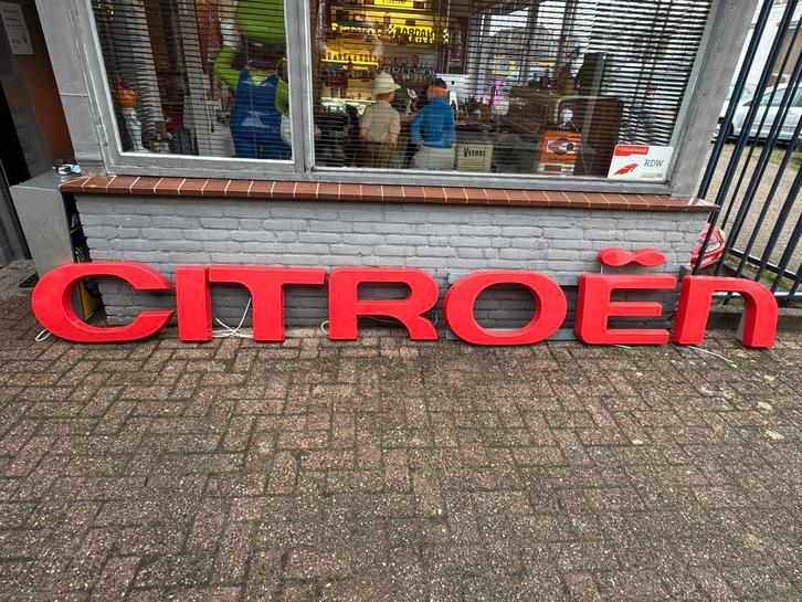 Citroen reclame letters / lichtbak, Verzamelen, Merken en Reclamevoorwerpen, Gebruikt, Lichtbak of (neon) lamp, Ophalen