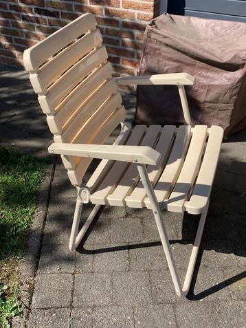 tuinstoelen beschikbaar voor biedingen
