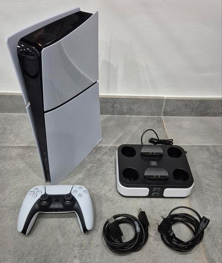 PS5 Slim Digital Edition-console in nieuwe staat, Games en Spelcomputers, Spelcomputers | Sony PlayStation 5, Zo goed als nieuw