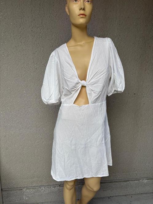 h&m 44, Kleding | Dames, Jurken, Zo goed als nieuw, Maat 42/44 (L), Wit, Boven de knie, Ophalen of Verzenden