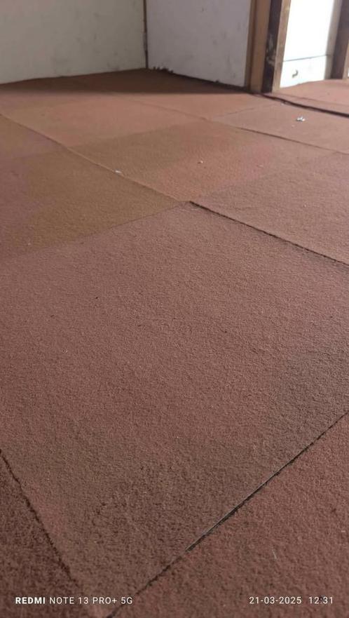 50x50 anti fire& anti slip Tapijt tegels, Huis en Inrichting, Stoffering | Vloerbedekking, Zo goed als nieuw, Tapijttegels, Bruin