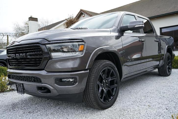 RAM 1500 CREW CAB ~ LARAMIE ~ "EXCLUSIVE NIGHT EDITION", Auto's, Dodge, Bedrijf, Te koop, RAM 1500, 360° camera, 4x4, ABS, Achteruitrijcamera