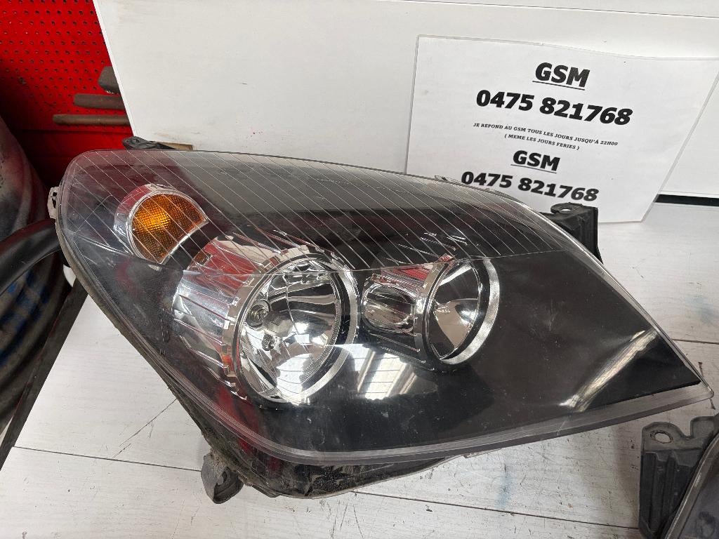 PHARE DROIT OPEL ASTRA H, Autos : Pièces & Accessoires, Éclairage, Opel, Utilisé, Enlèvement