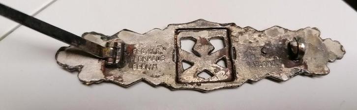 Duitse militaire badge van hand tot hand uit de Tweede WW2, Verzamelen, Militaria | Tweede Wereldoorlog, Landmacht, Embleem of Badge