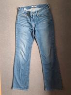 Jeans levis  W 30  L 32 en excellent état, Vêtements | Femmes, Jeans, Enlèvement ou Envoi