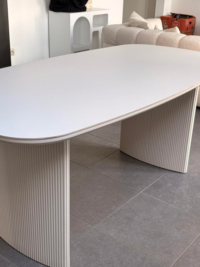 Tables à manger moderne design, Maison & Meubles, Tables | Tables de salon, Utilisé, 75 cm ou plus, 50 à 100 cm, 150 à 200 cm