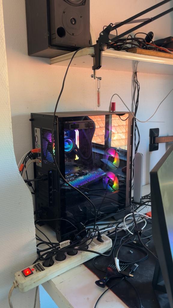 Mid/high end gaming pc te koop, Informatique & Logiciels, Ordinateurs de bureau, Comme neuf, SSD, Gaming, Enlèvement