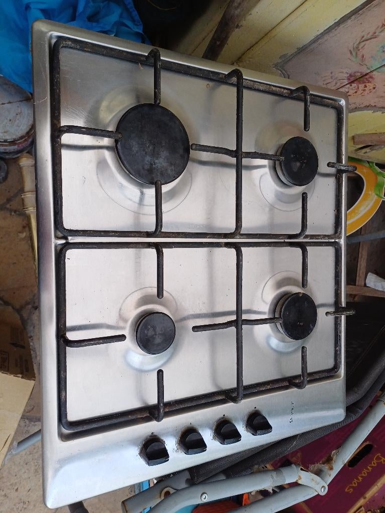 Taque Plaque de cuisson gaz enquastrable, Electroménager, Gaz, 4 zones de cuisson, Encastré, Enlèvement