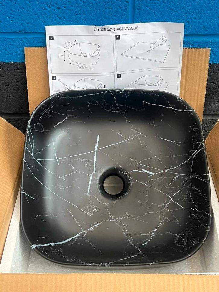 Lou vierkante wastafel op aanrecht — Keramisch imitatie zwar, Doe-het-zelf en Bouw, Sanitair, Ophalen