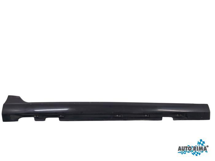 Seuil droit d'un Volvo V60 (487), -, 3 mois de garantie, -, -