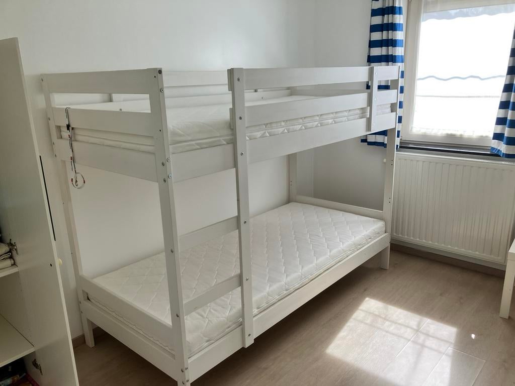 Stapelbed en kast, Ophalen, Zo goed als nieuw