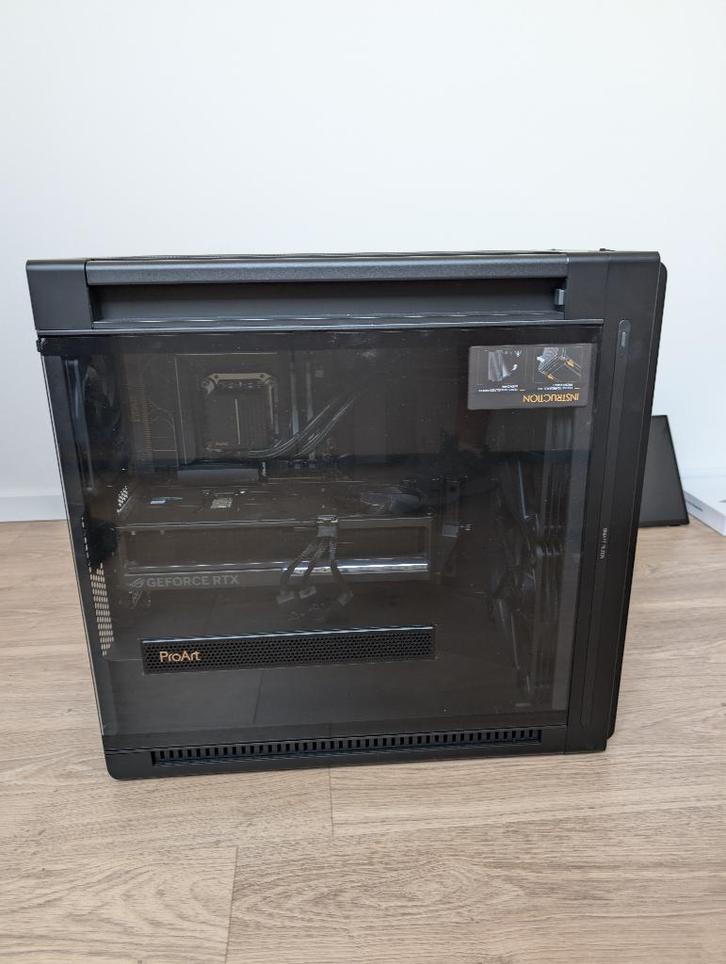 ASUS PA602 - AMD 9950X - 64 GB - 5080PC - 4 TB NVME, Computers en Software, Desktop Pc's, Zo goed als nieuw, 4 Ghz of meer, HDD