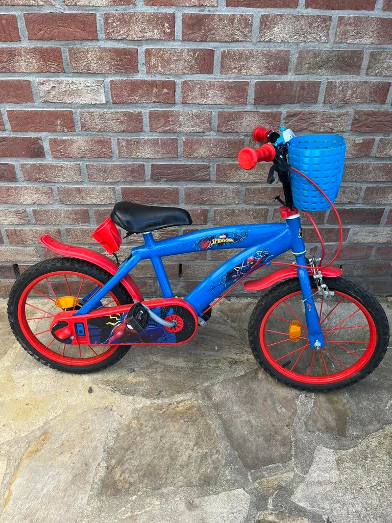 Vélo Spiderman 16 pouces pour enfants, Vélos & Vélomoteurs, Enlèvement, Comme neuf