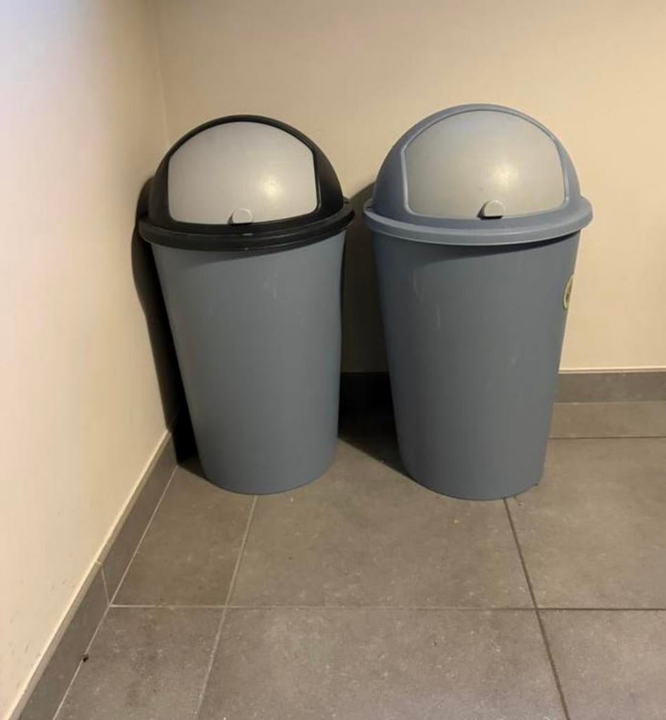 Set van 2 grote vuilbakken - 60L., Ophalen, Overige materialen, 40 liter of meer, Zo goed als nieuw