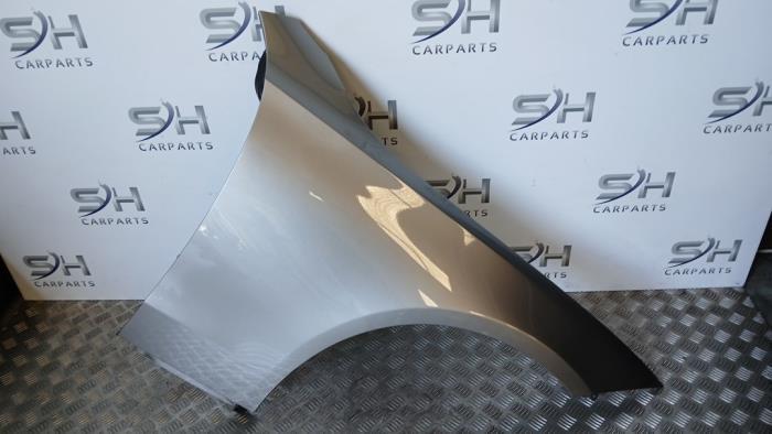 Scherm rechts-voor van een Mercedes C-Klasse (859), Gebruikt, -, Ophalen of Verzenden, -