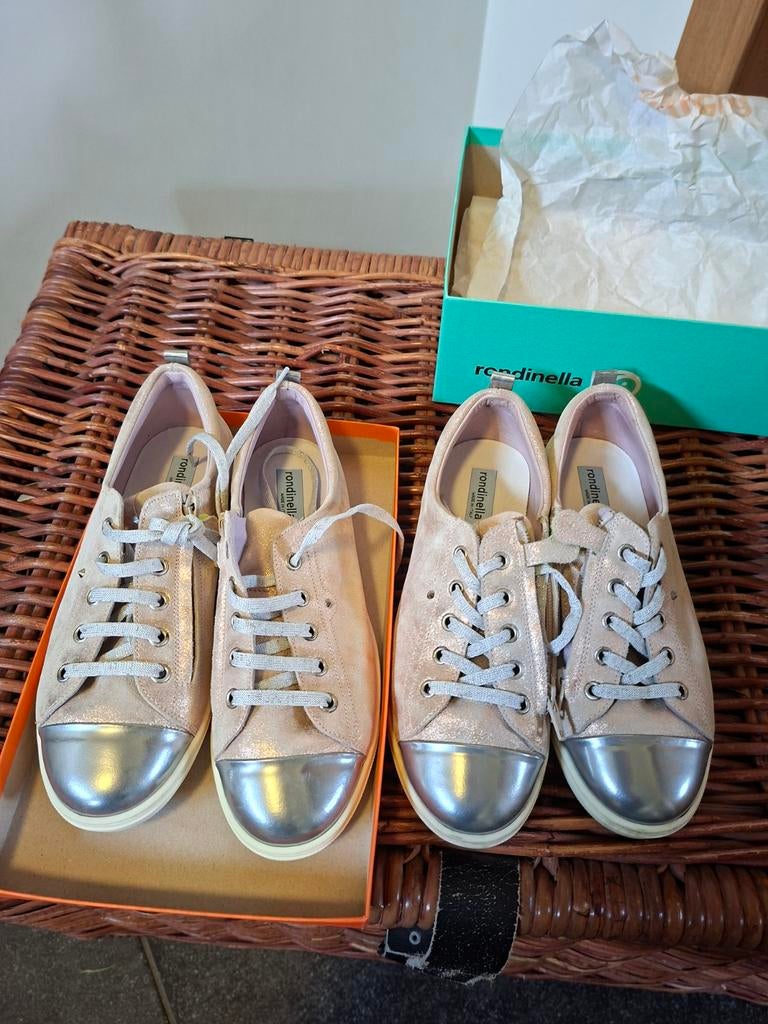 Rondinella pour filles M38, Enfants & Bébés, Vêtements enfant | Chaussures & Chaussettes, Enlèvement, Chaussures, Fille, Comme neuf