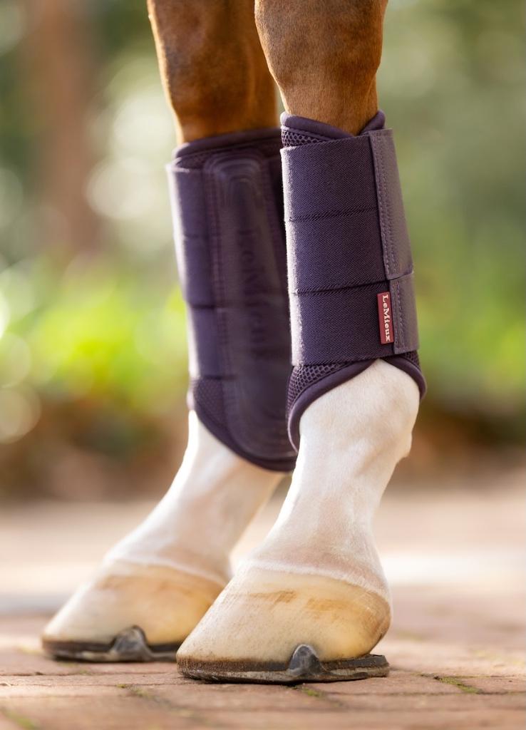 LeMieux Arika Mesh Brushing Beenbeschermers Juniper SALE-50%, Dieren en Toebehoren, Paarden en Pony's | Beschermers, Ophalen of Verzenden